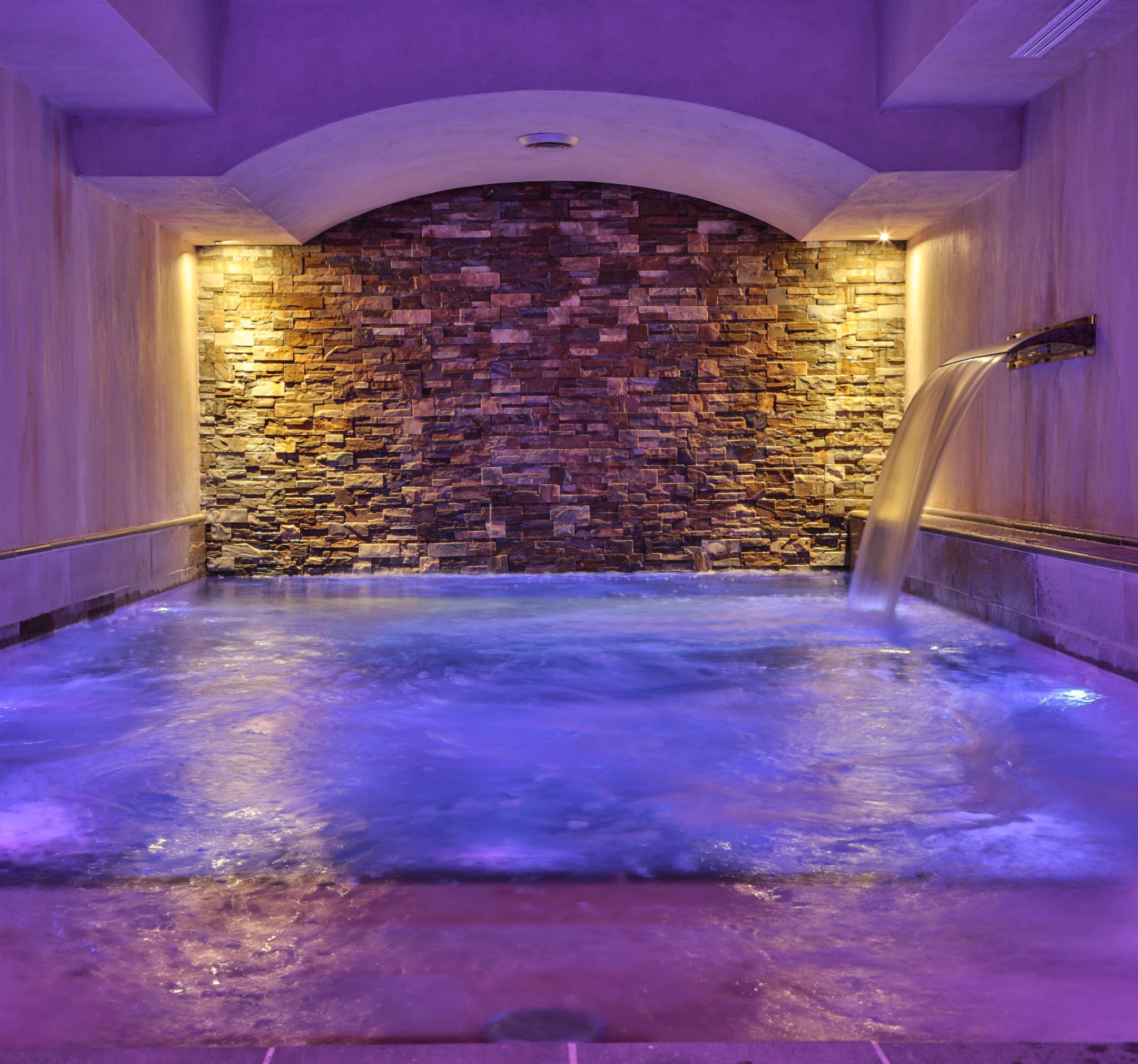 빌 술라르노 호텔 피렌체 외부 사진 The spa at The Ivy Spa