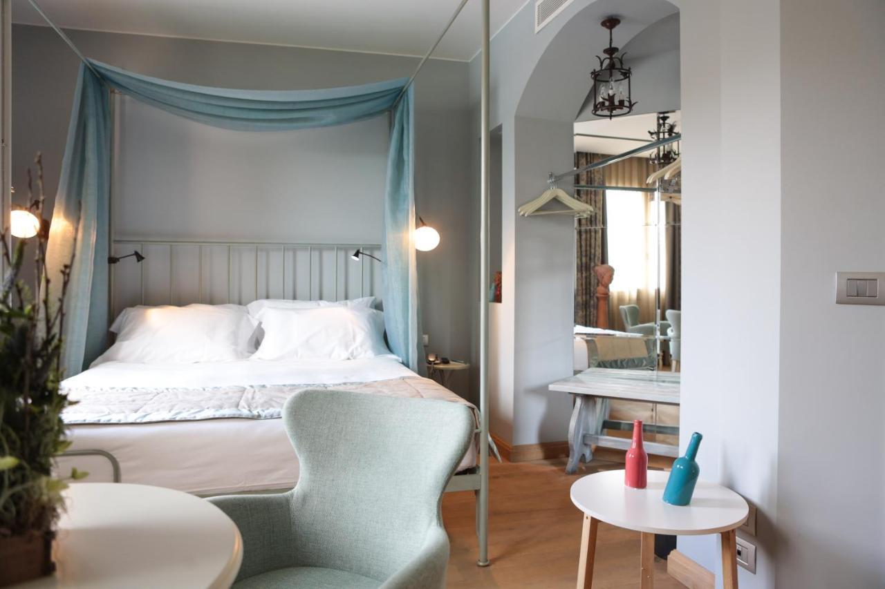 빌 술라르노 호텔 피렌체 객실 사진 A room at the hotel